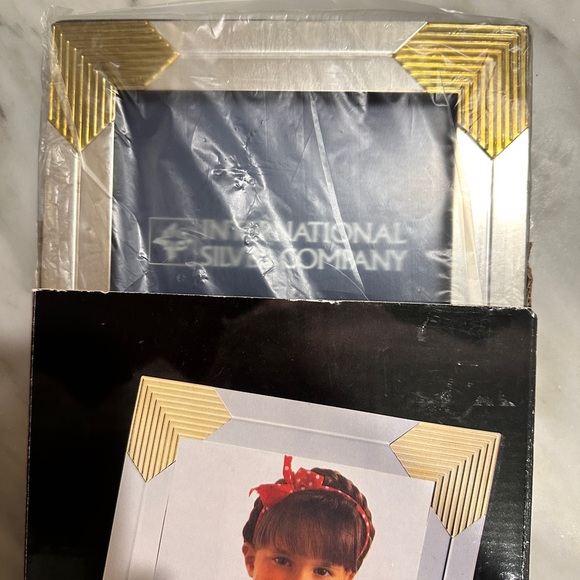 Silver and gold picture frame for 5x7 photo - Picture 2 of 2